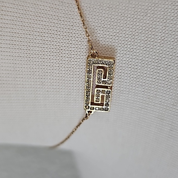 Givenchy Necklace - Picture 2 of 6